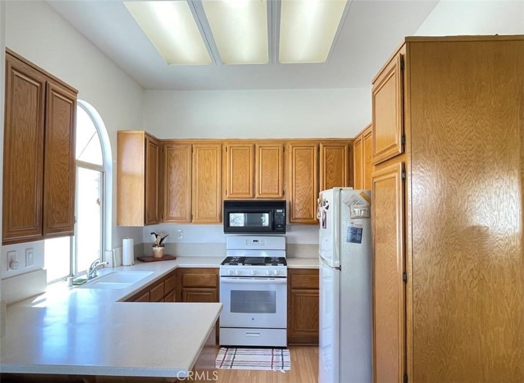 6287 Tuckaway Avenue Property Photo 12