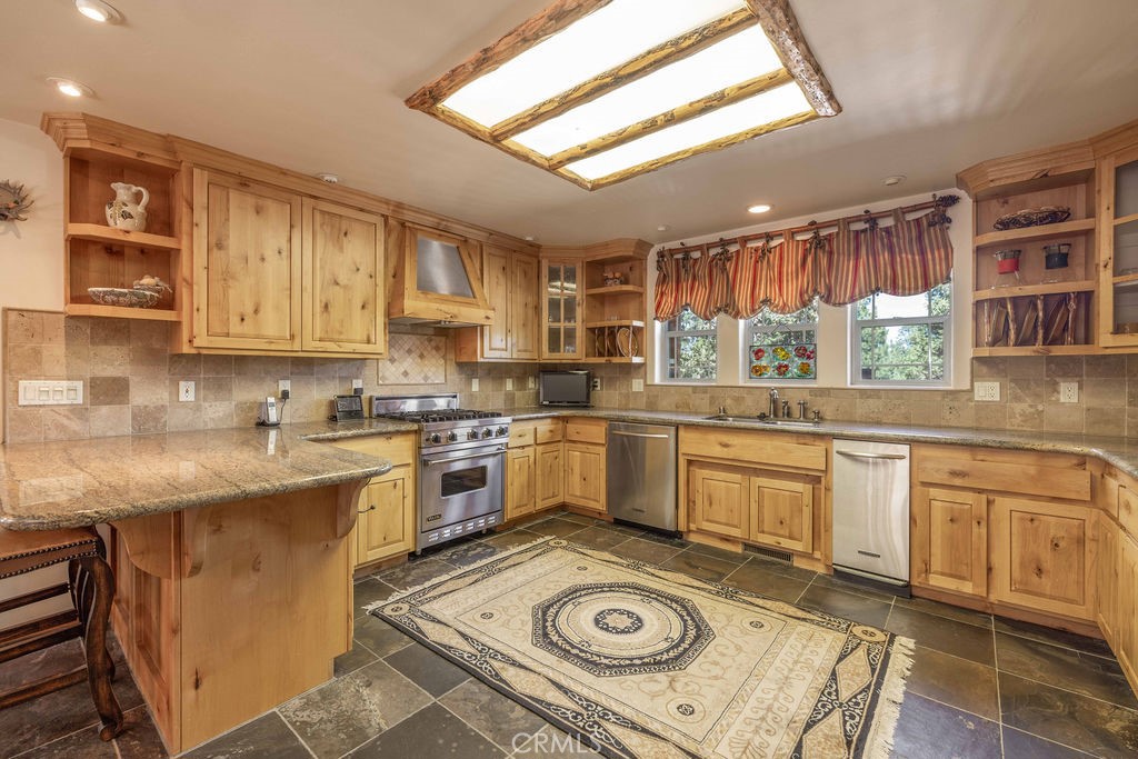 625 Cedar Glen Drive Property Photo 13