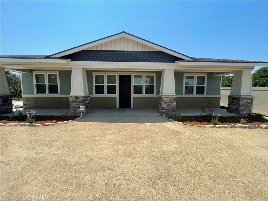 27045 Citrus Avenue Property Photo 3