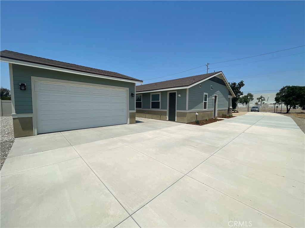 27045 Citrus Avenue Property Photo 16