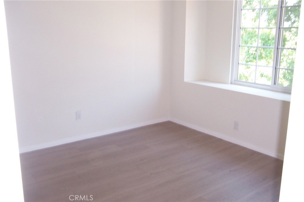6385 N Azalea Avenue Property Photo 2