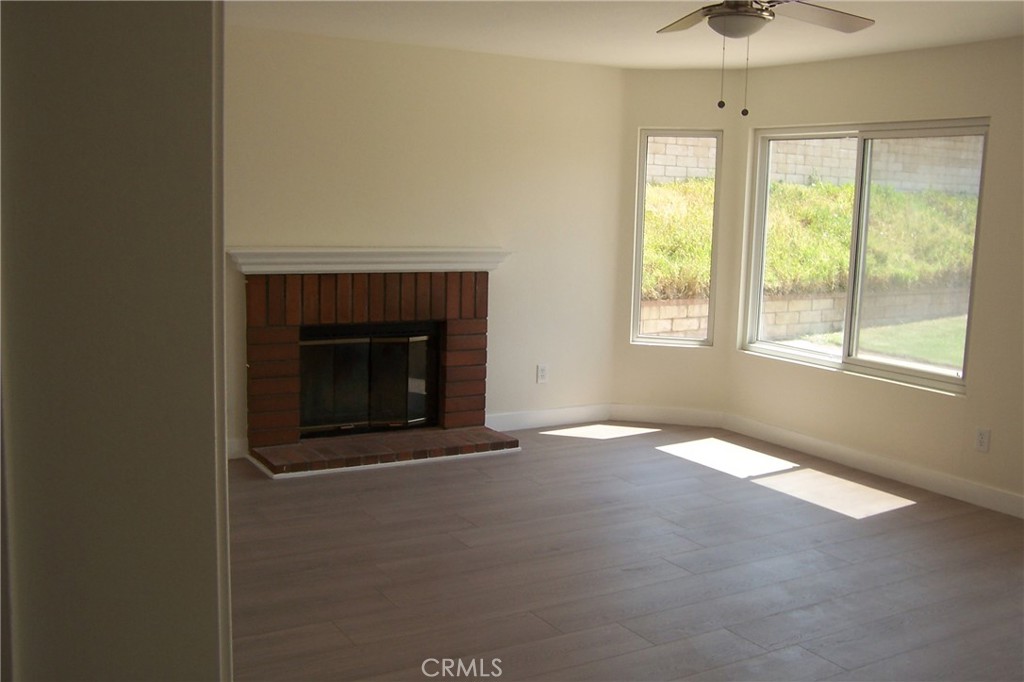 6385 N Azalea Avenue Property Photo 11