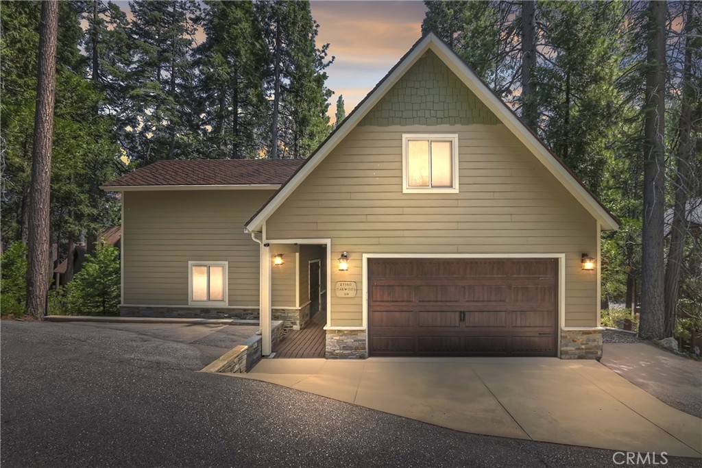 27380 Oakwood Drive Property Photo 3