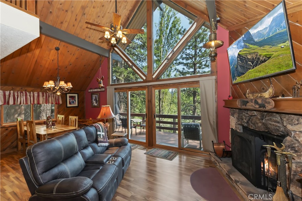 27380 Oakwood Drive Property Photo 7