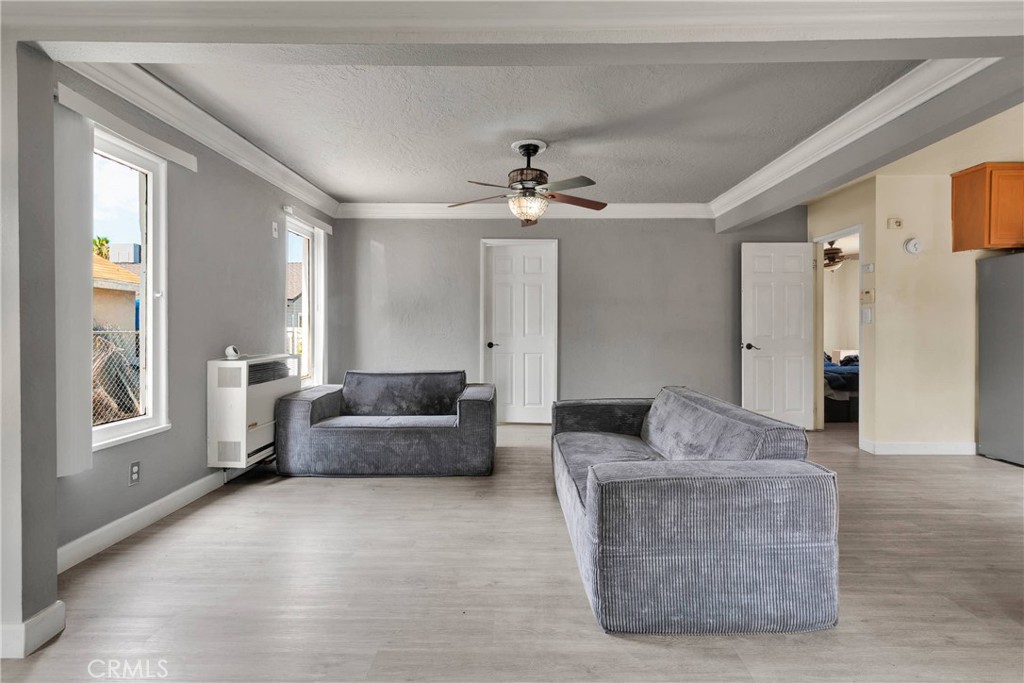 1317 Clay Street Property Photo 8