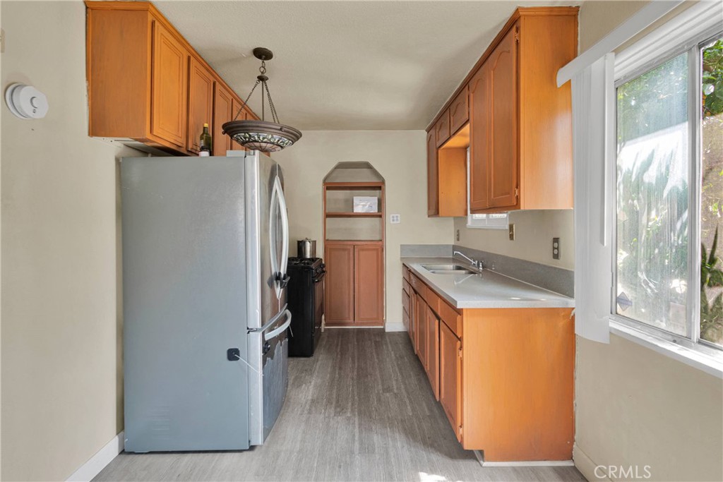 1317 Clay Street Property Photo 11