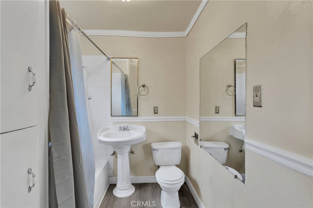 1317 Clay Street Property Photo 17