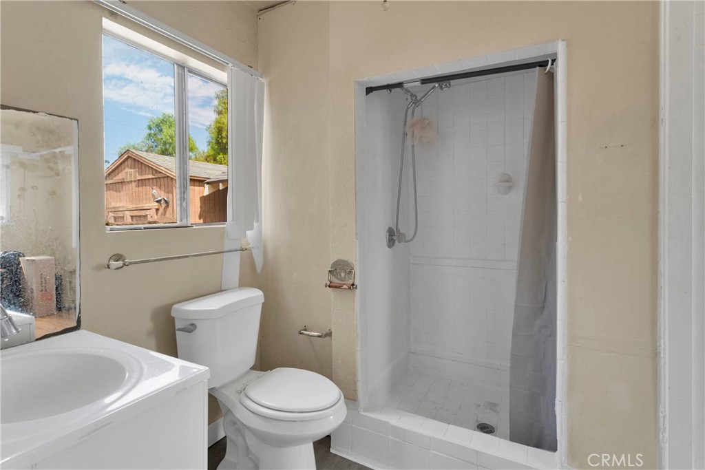 1317 Clay Street Property Photo 22