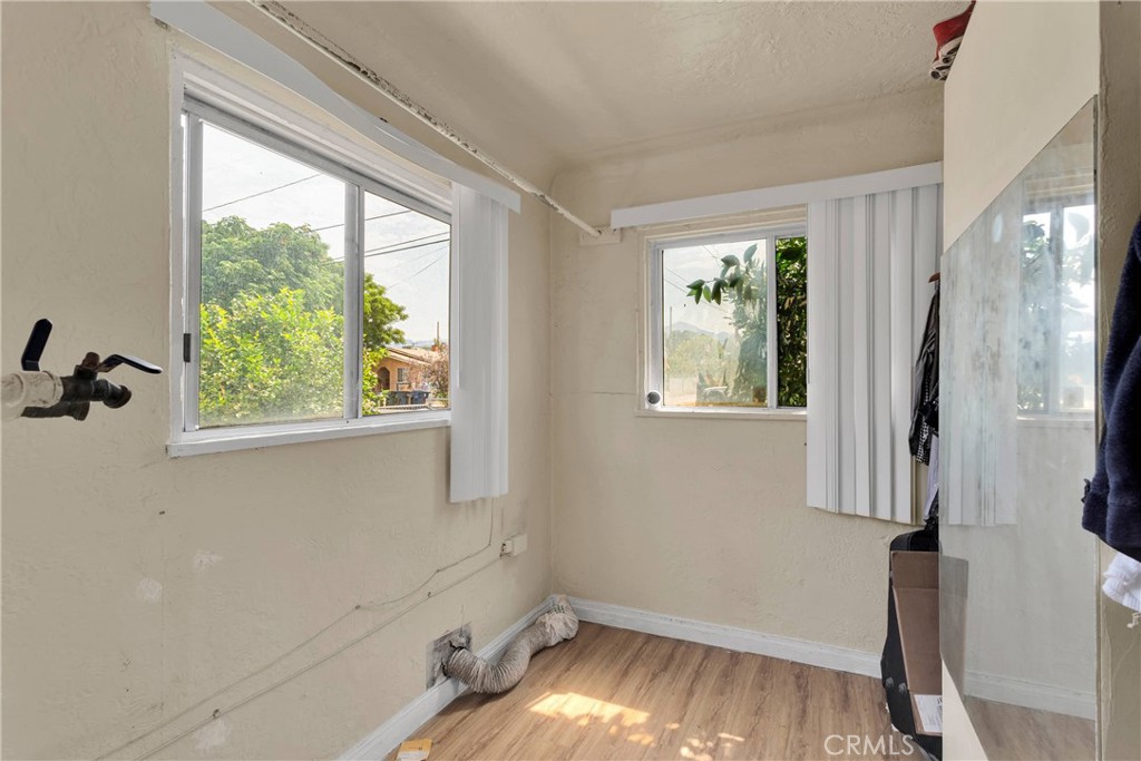 1317 Clay Street Property Photo 24