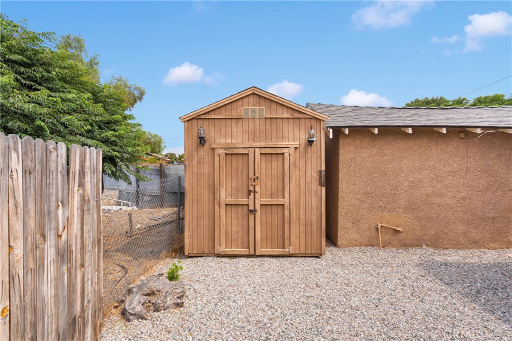1317 Clay Street Property Photo 28
