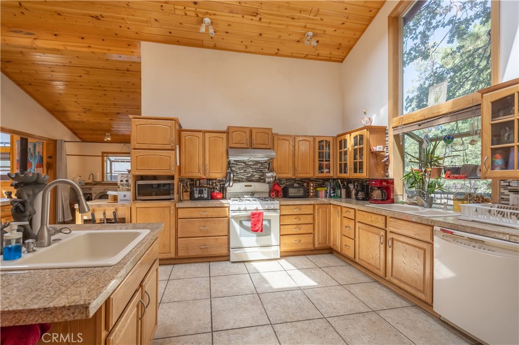793 Knight Avenue Property Photo 7