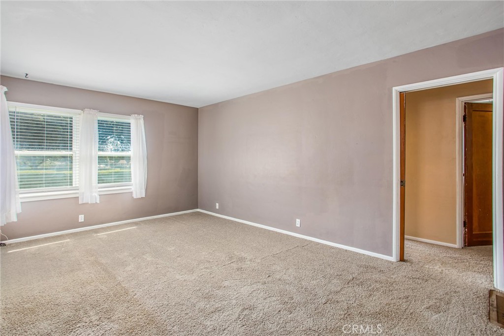 961 Orange Avenue Property Photo 8