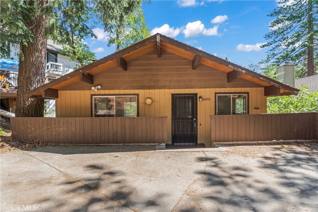 24906 Jewel Drive Property Photo 1