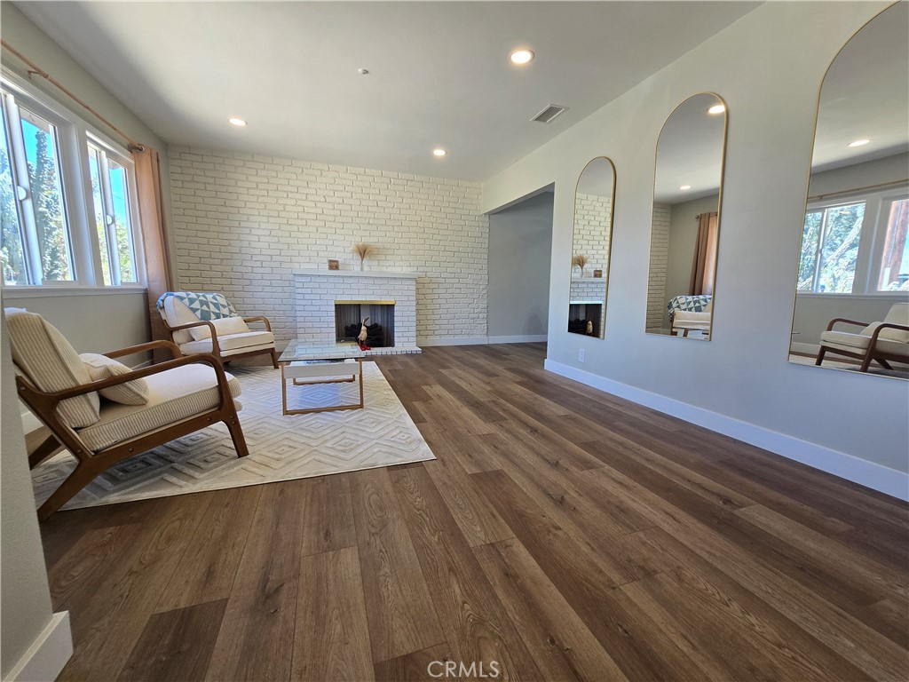 938 E Lugonia Avenue Property Photo 11