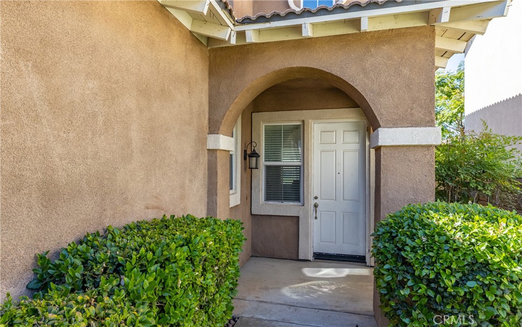 34107 Lake Breeze Drive Property Photo 3