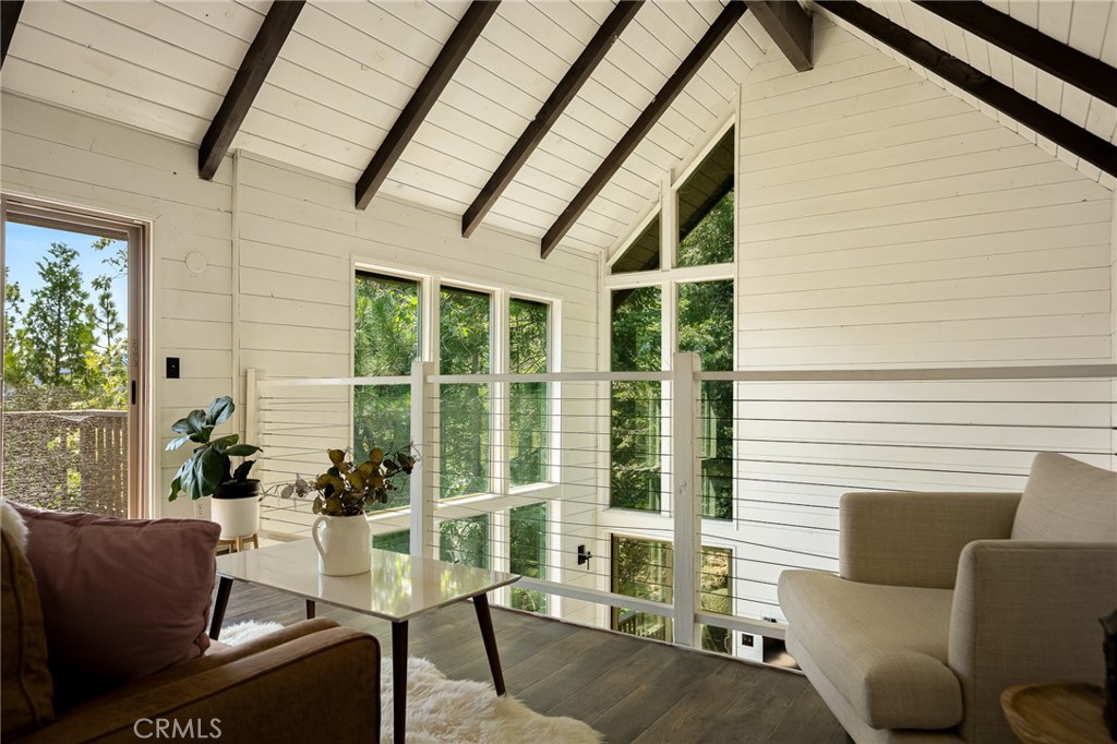 332 Grizzly Road Property Photo 1