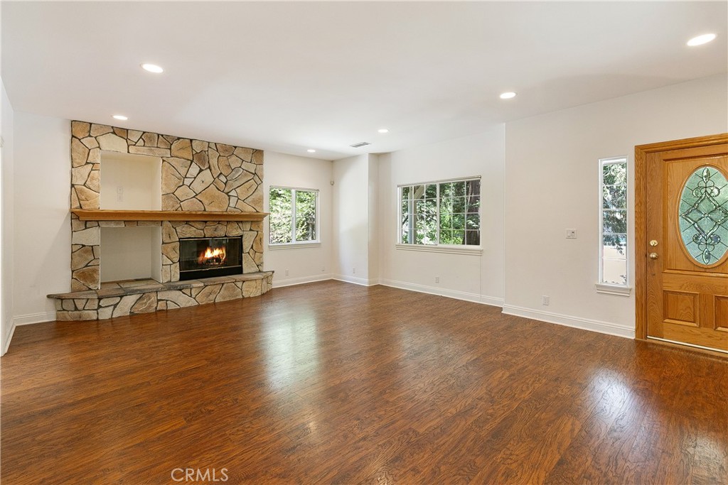 28591 Wabash Drive Property Photo 2