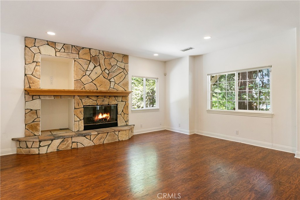 28591 Wabash Drive Property Photo 3