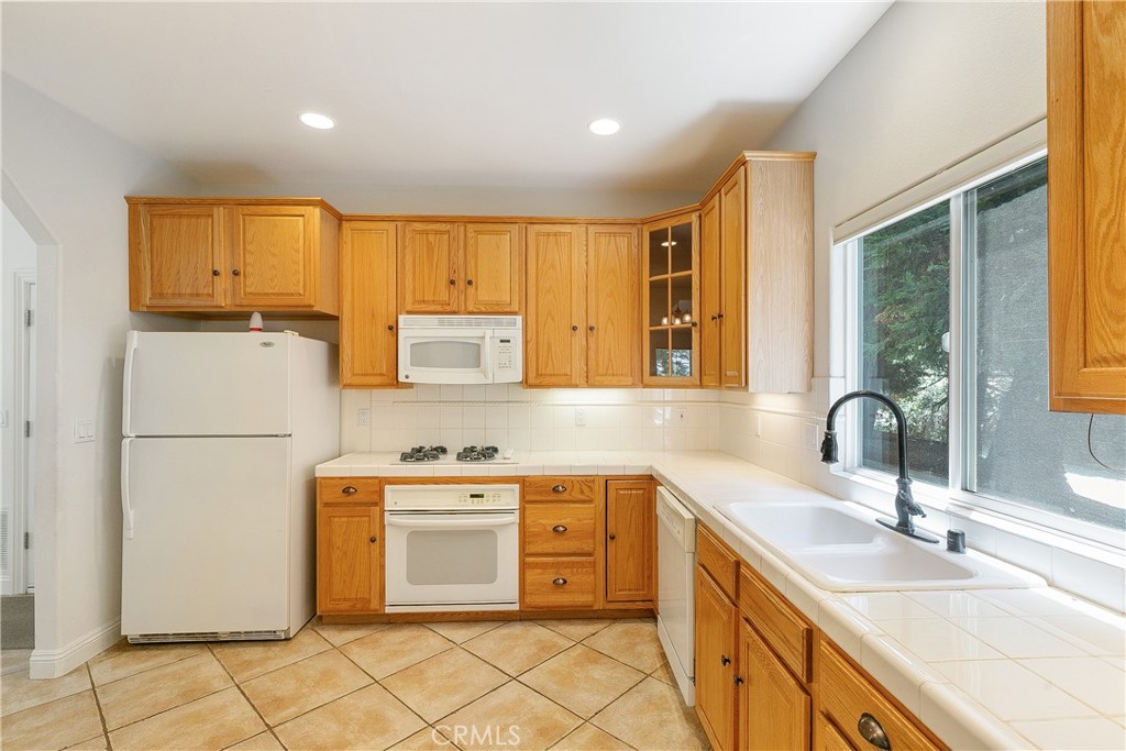 28591 Wabash Drive Property Photo 11