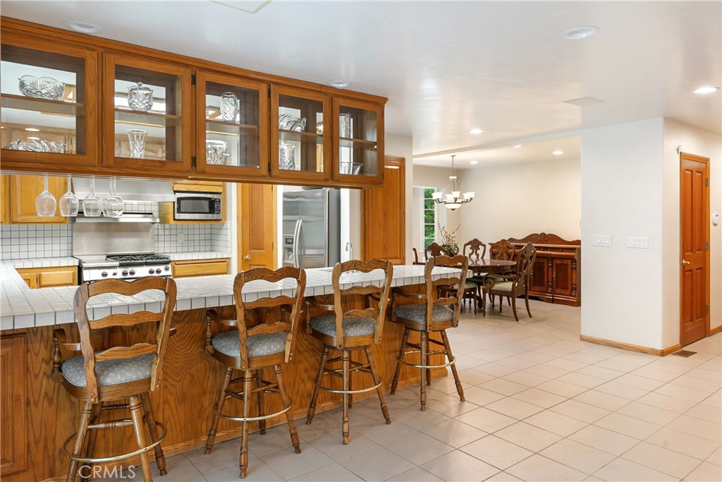 27442 Meadow Bay Drive Property Photo 8