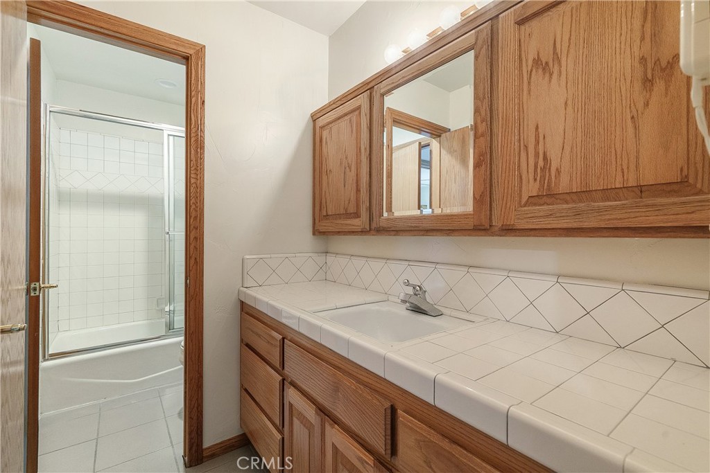 27442 Meadow Bay Drive Property Photo 30