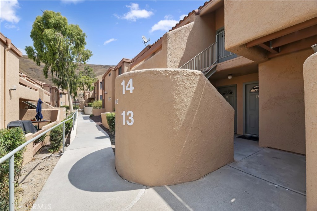 1440 W Edgehill #15 Road Property Photo 2