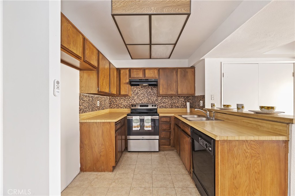 1440 W Edgehill #15 Road Property Photo 12