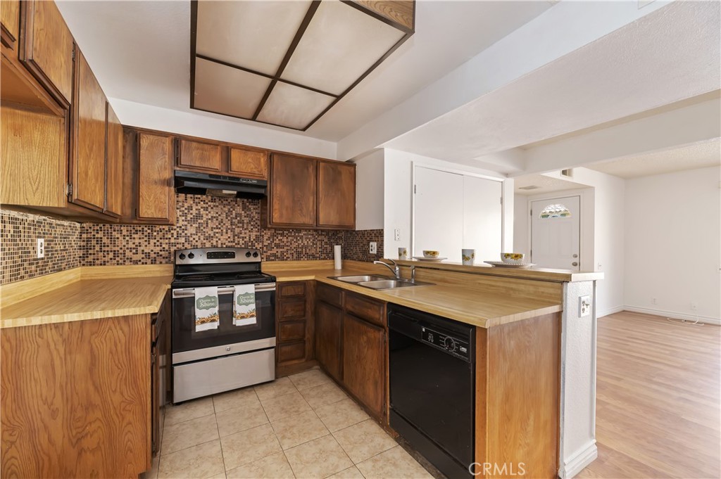1440 W Edgehill #15 Road Property Photo 13