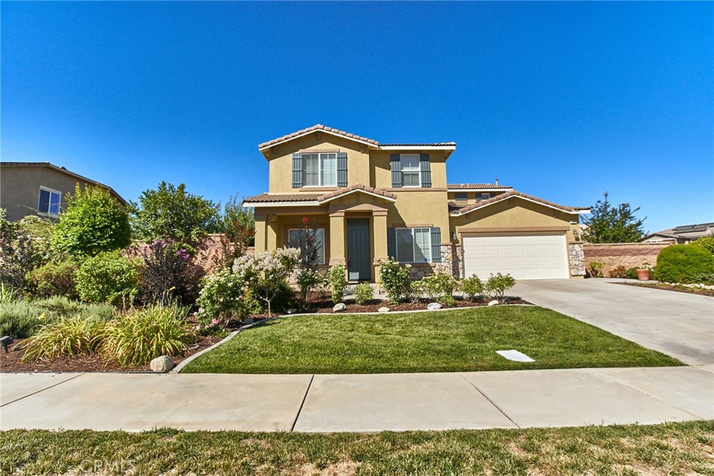 31801 Oakwood Circle Property Photo 1