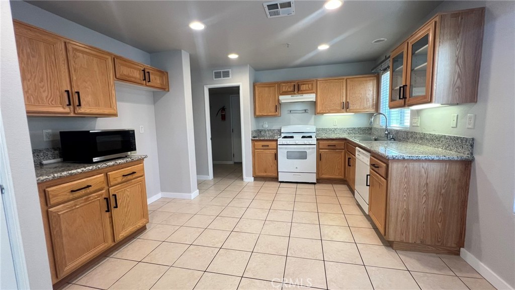6107 Redlands Lane Property Photo 6