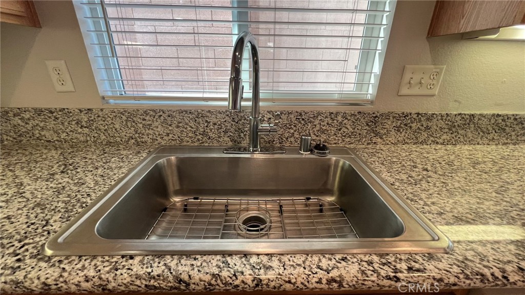 6107 Redlands Lane Property Photo 9
