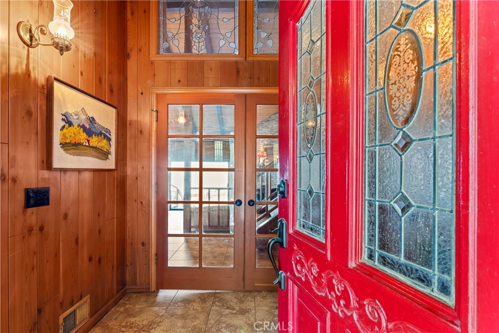 26419 Apache Trail Property Photo 7