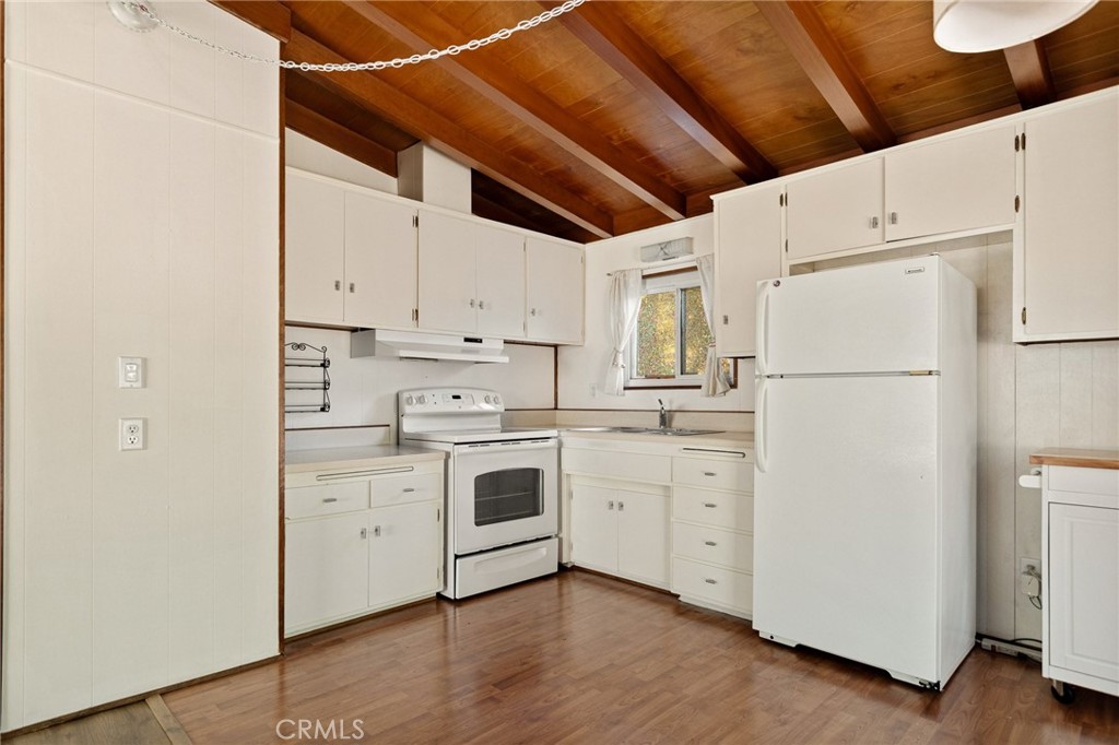 24243 Zell Court Property Photo 6