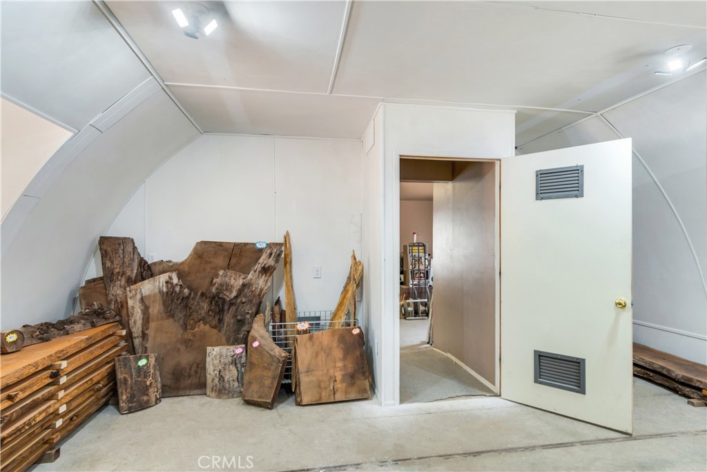 32765 Hilltop Boulevard Property Photo 7
