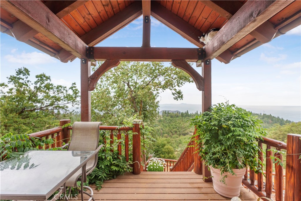 30757 Knoll View Drive Property Photo 3
