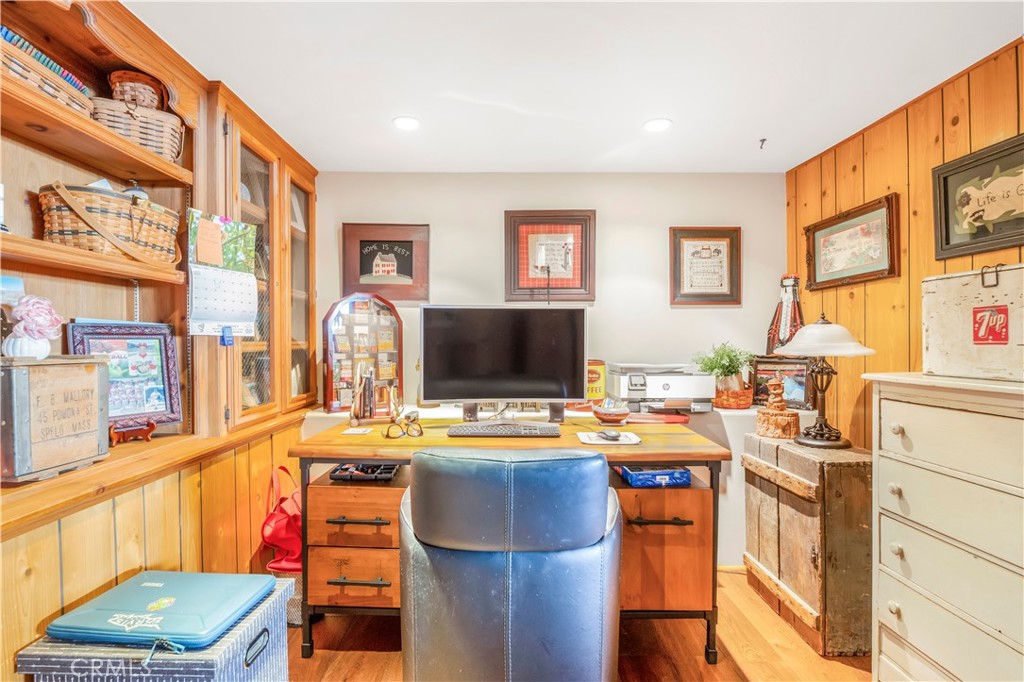 30757 Knoll View Drive Property Photo 44