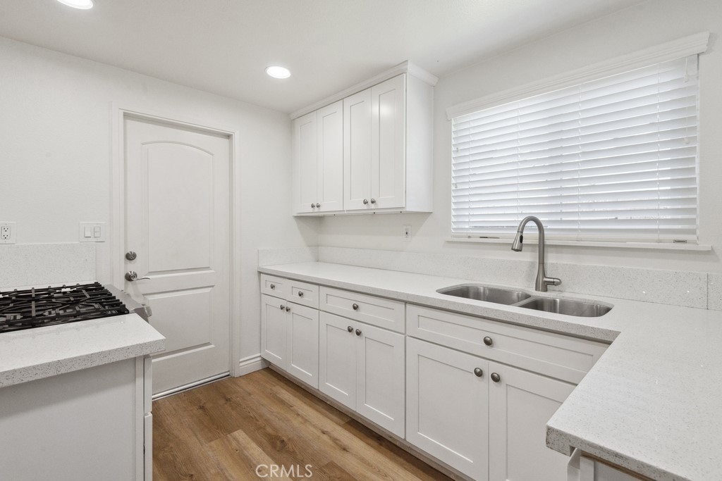 3931 N Garden Drive Property Photo 5