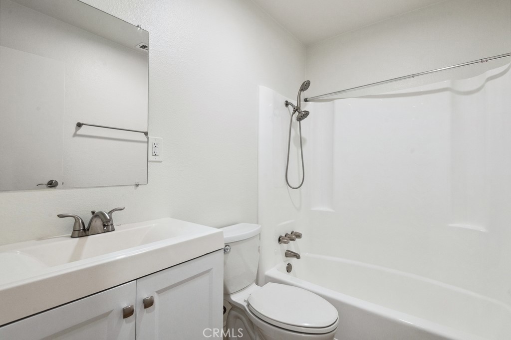 3931 N Garden Drive Property Photo 13