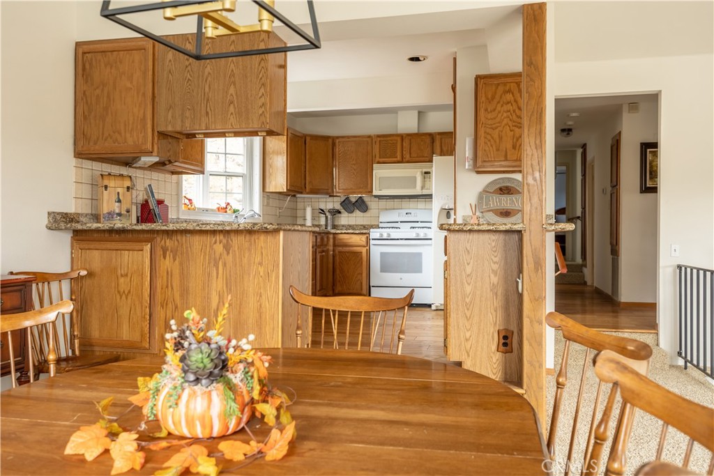 28204 Arbon Lane Property Photo 10