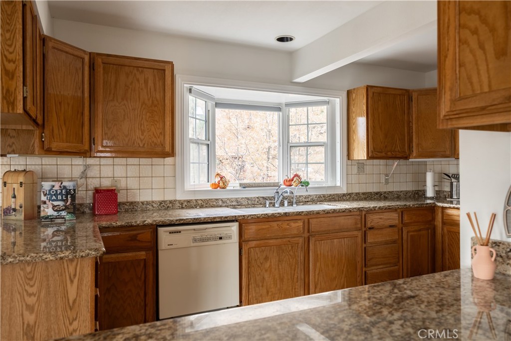 28204 Arbon Lane Property Photo 13