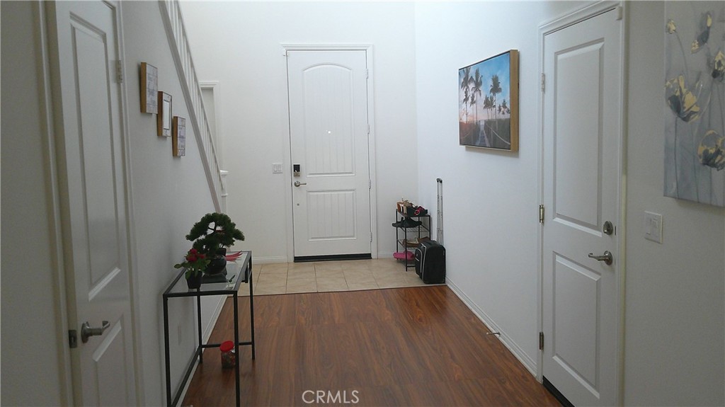 833 Half Moon Avenue Property Photo 4