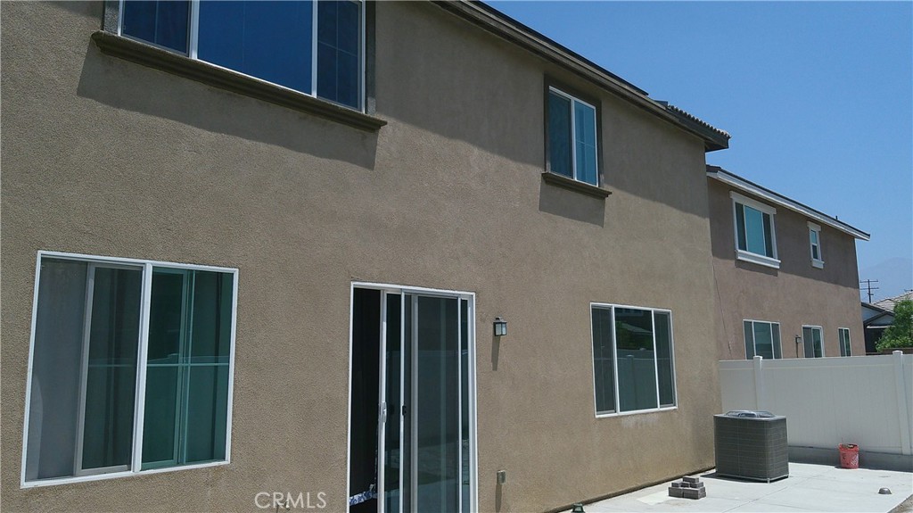833 Half Moon Avenue Property Photo 8