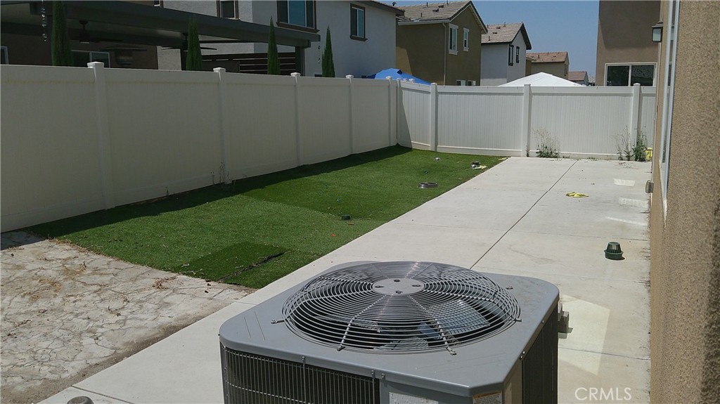 833 Half Moon Avenue Property Photo 10