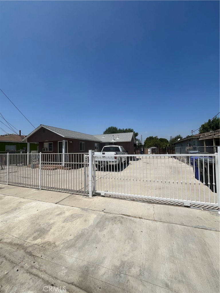 632 N Gardena Street Property Photo 3