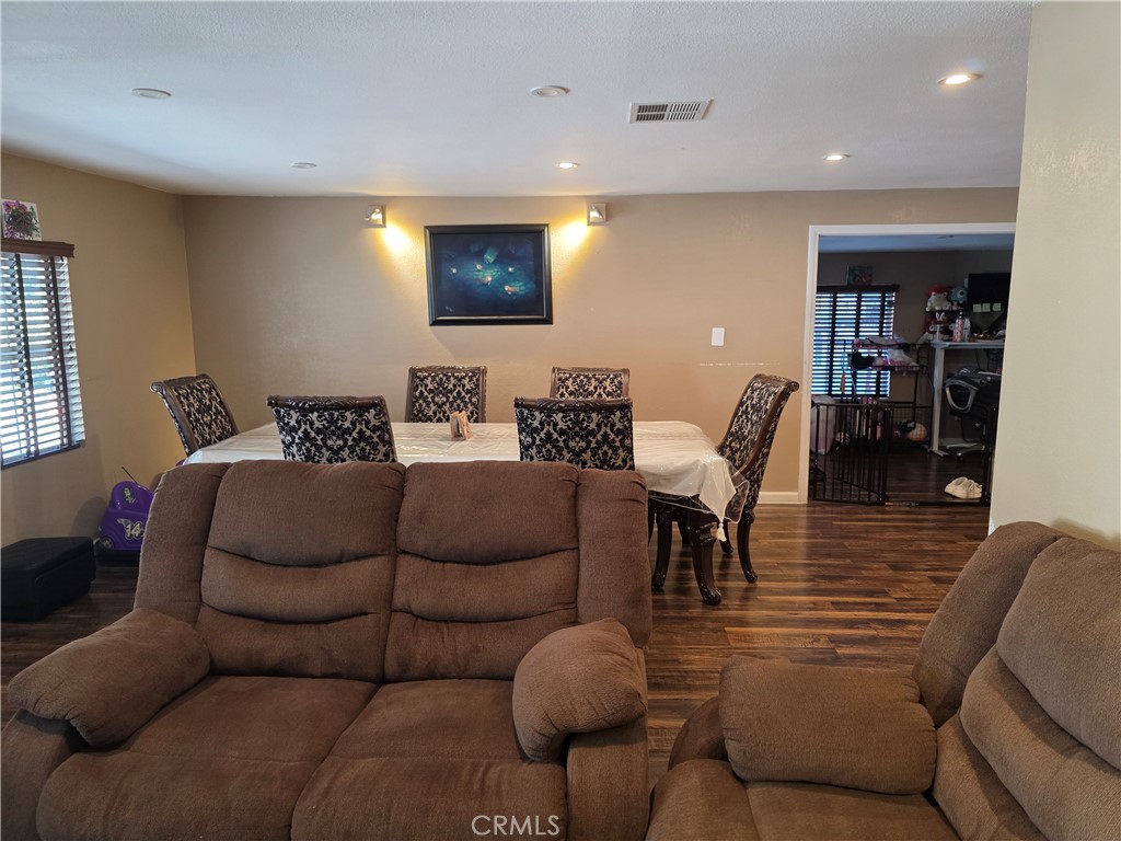 22899 Byron Road 73 Property Photo 4