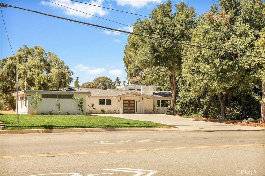 30777 E Sunset Drive S Property Photo 3