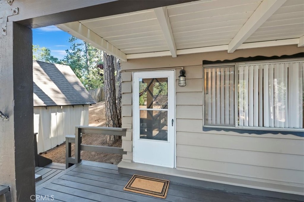 22988 Pine Lane Property Photo 4