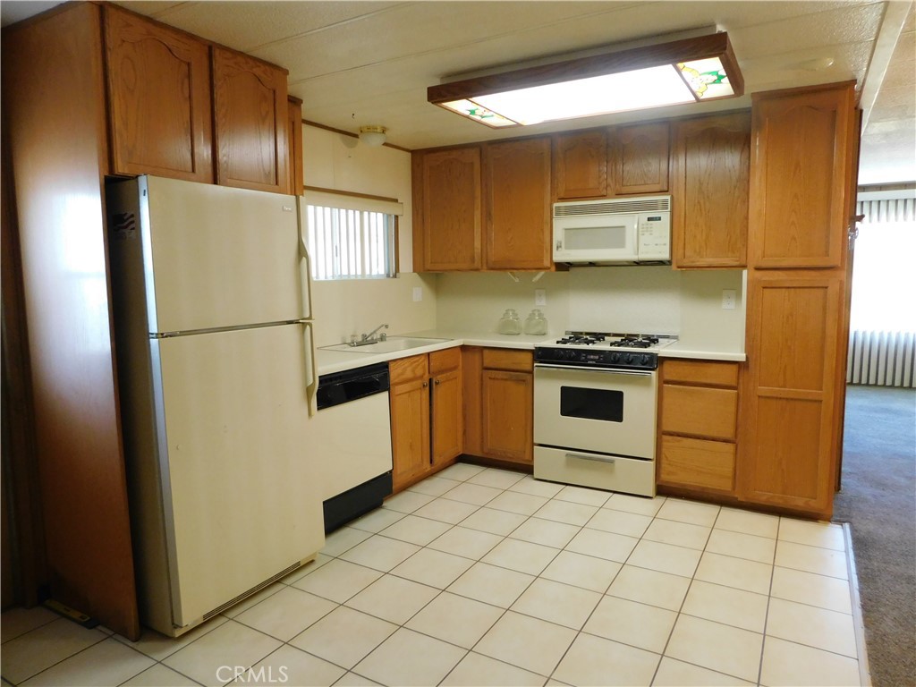 12151 Fremont Street 33 Property Photo 10