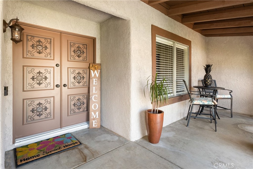 33127 Camelot Drive Property Photo 4