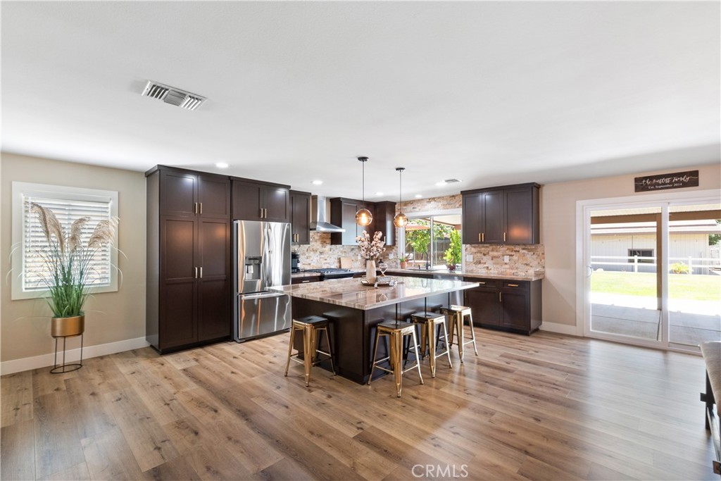 33127 Camelot Drive Property Photo 11